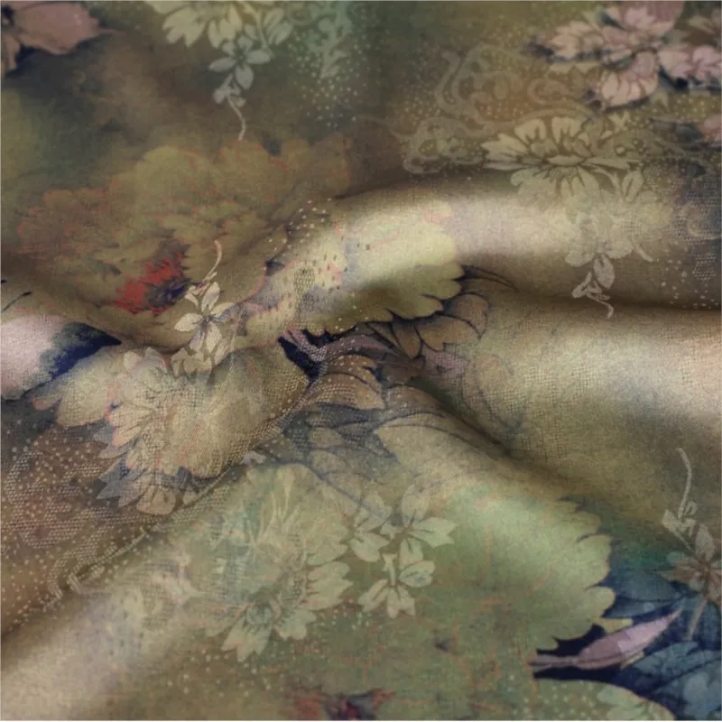 Xiangyunsha ткань с принтом, ручная работа, настольный Cheongsam, одежда, окрашенная в галстук, вышитая
Xiangyunsha ткань с принтом, ручная работа, настольный Cheongsam, одежда, окрашенная в галстук, вышитая