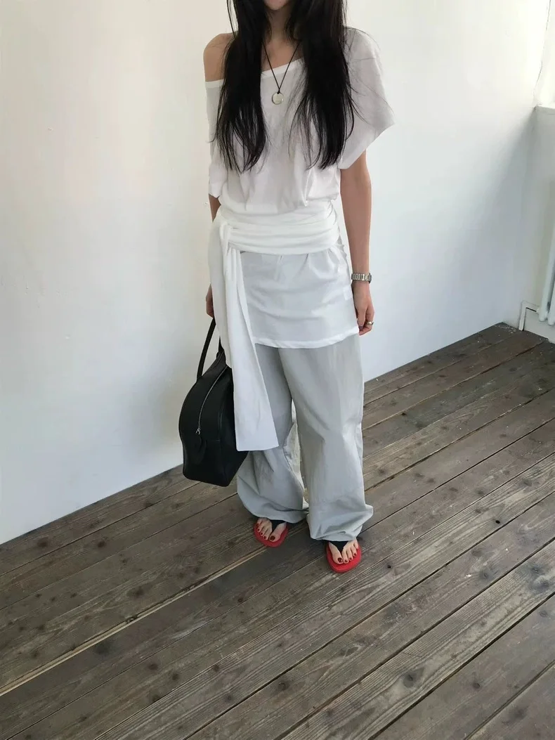 Korean Style T-Shirt Summer New Design Shoulder Bared Short Sleeve Cotton round Neck Tie Waist Women's Fashion Top
Korean Style T-Shirt Summer New Design Shoulder Bared Short Sleeve Cotton round Neck Tie Waist Women's Fashion Top