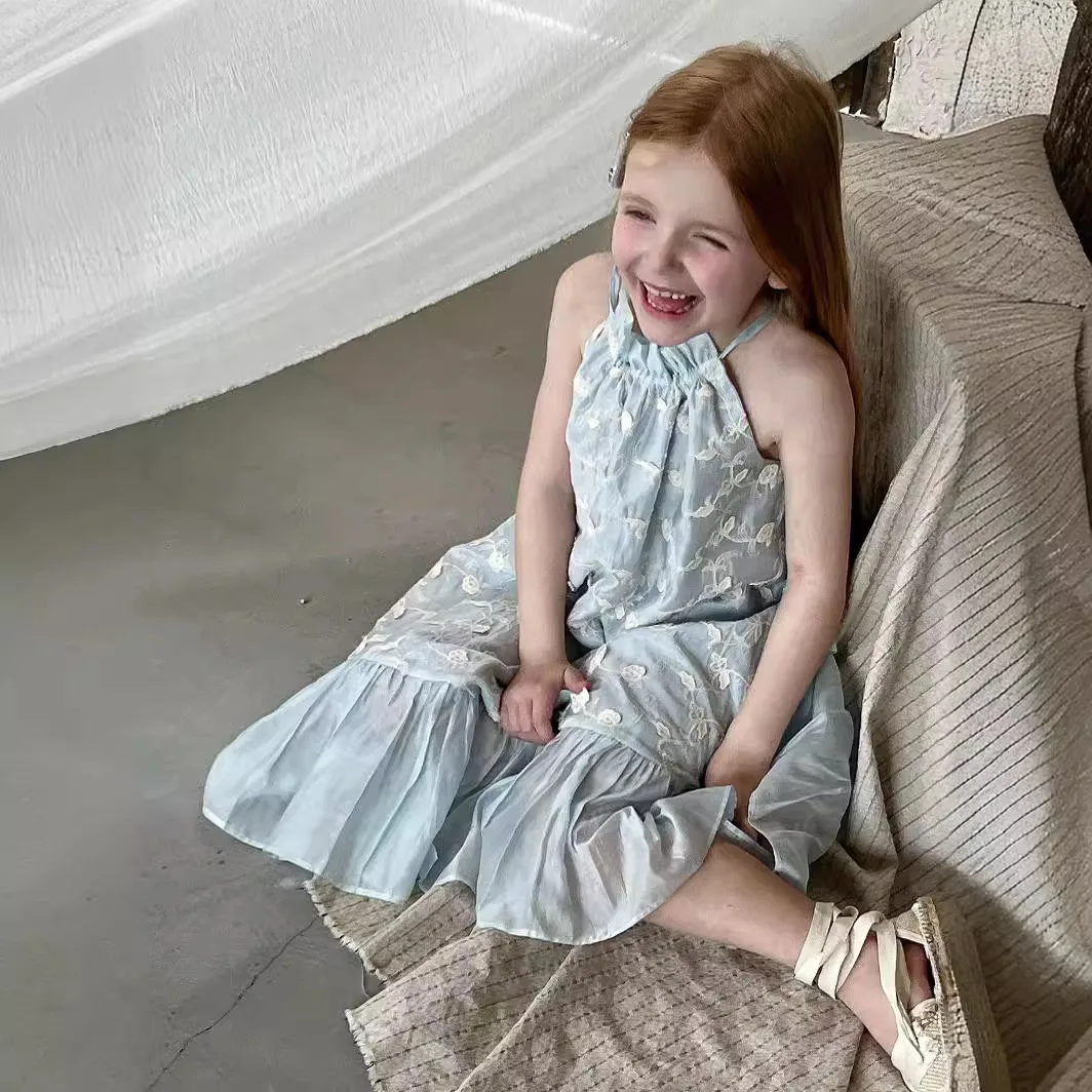 Girls Clothing 2024 Summer New Solid Color Sleeveless Cake Dress for Girls Countryside Style Lightweight and Thin Casual Dress
Girls Clothing 2024 Summer New Solid Color Sleeveless Cake Dress for Girls Countryside Style Lightweight and Thin Casual Dress