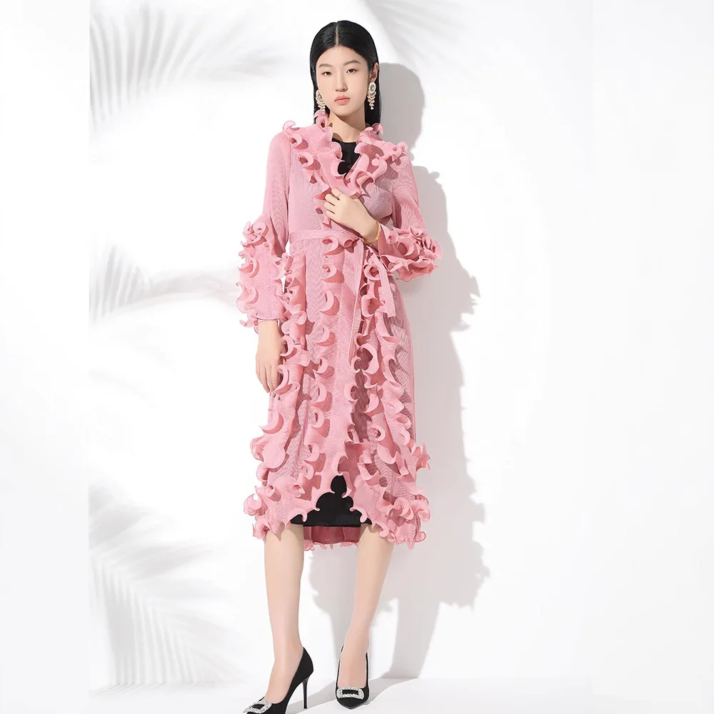 Miyake Pleated Senior Sense Fashion Casual Temperament Loose Big Yards Belted Medium-length Trench Coat 2025 Summer New
Miyake Pleated Senior Sense Fashion Casual Temperament Loose Big Yards Belted Medium-length Trench Coat 2025 Summer New