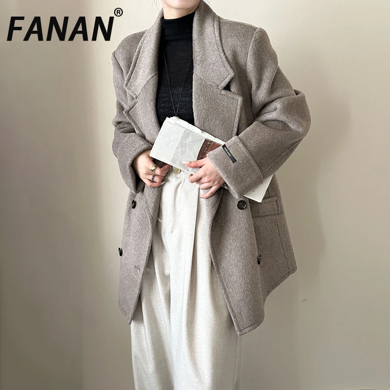 FANAN 2025 новое зимнее модное двустороннее шерстяное пальто, костюм с воротником, двубортная шерстяная куртка с закатанными рукавами, элегантная
FANAN 2025 новое зимнее модное двустороннее шерстяное пальто, костюм с воротником, двубортная шерстяная куртка с закатанными рукавами, элегантная
