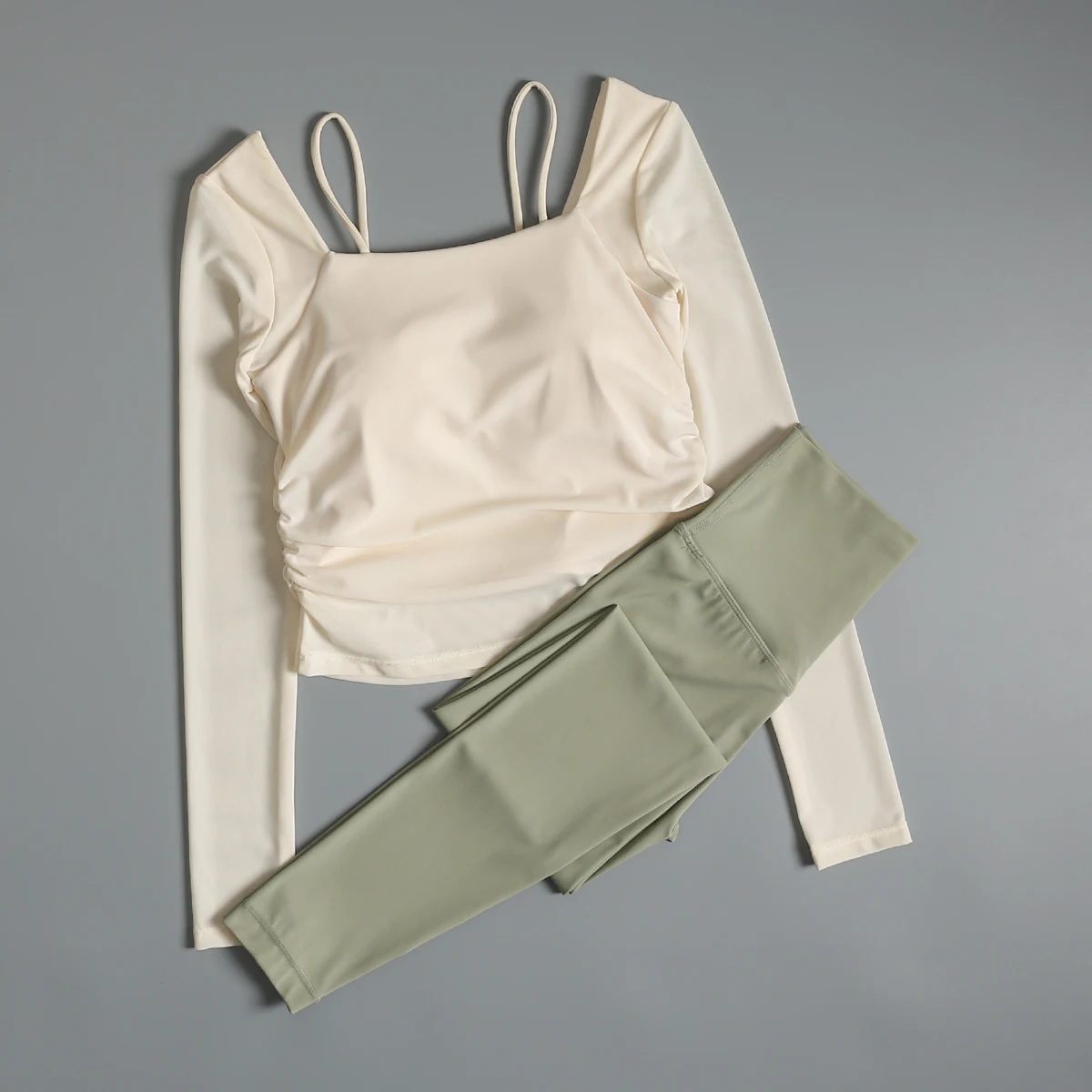 Yoga suit women's spring new sexy breast pad fitness suit training Pilates slim running sportswear
Yoga suit women's spring new sexy breast pad fitness suit training Pilates slim running sportswear
