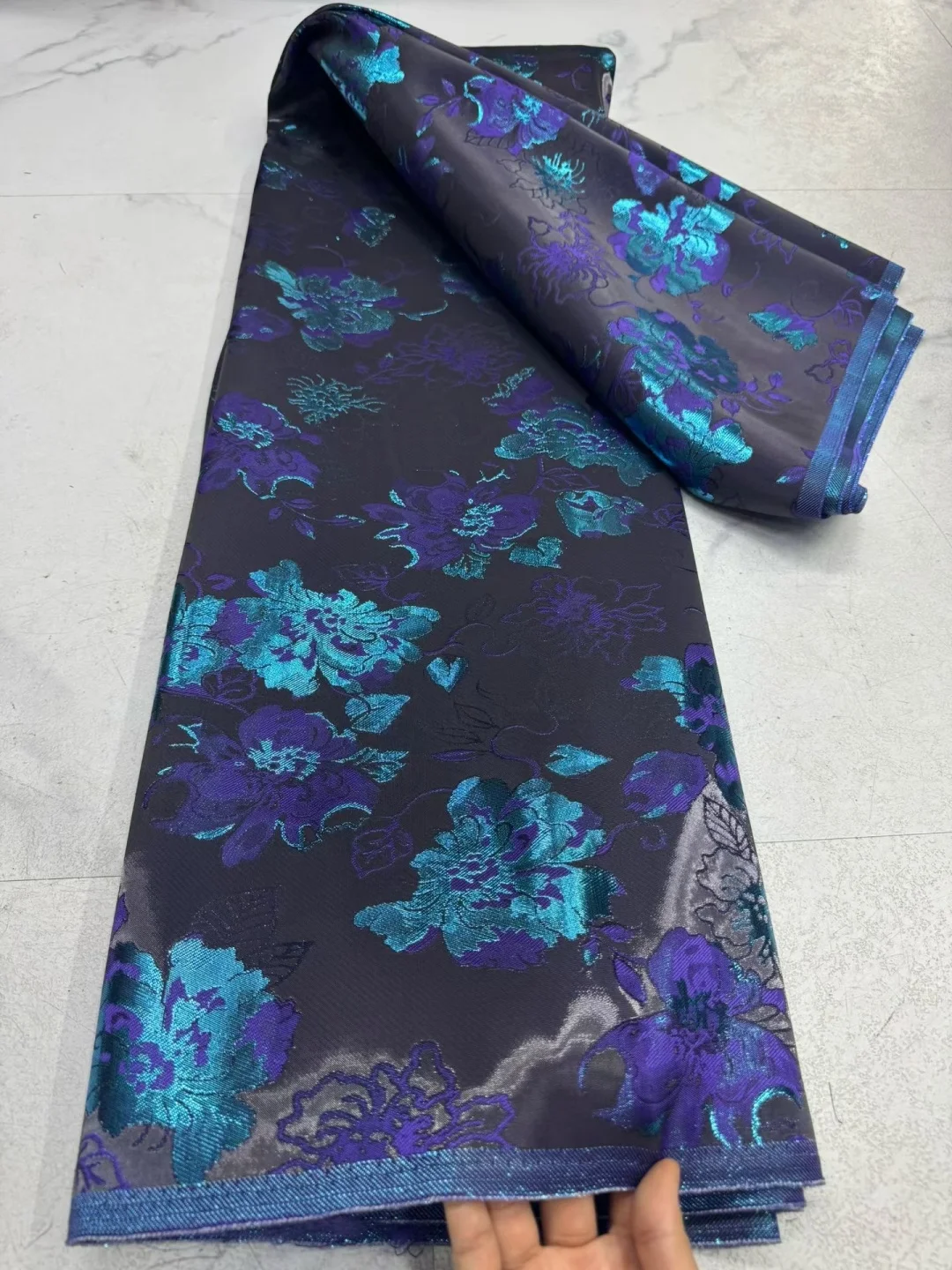 Nigerian Jacquard Lace Fabric 2026 French Brocade Lace Fabric 2026 High Quality 5 Yards Gilding Elegant Dress for Women Sewing
Nigerian Jacquard Lace Fabric 2026 French Brocade Lace Fabric 2026 High Quality 5 Yards Gilding Elegant Dress for Women Sewing