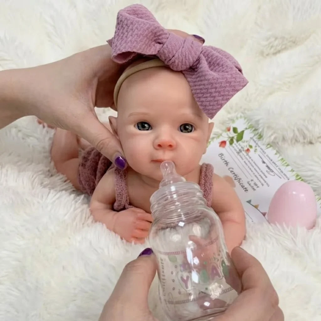 AnjoDoll 2 Sets Of Clothes 13Inch Open Mouth Silicone Bettie Waterproof Anatomically Accurate Girl Ideal Gifts Corpo De Silicone
AnjoDoll 2 Sets Of Clothes 13Inch Open Mouth Silicone Bettie Waterproof Anatomically Accurate Girl Ideal Gifts Corpo De Silicone