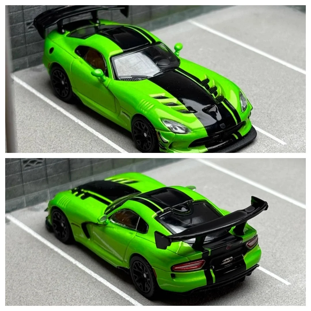 Tarmac 1:64 Scale Green Viper ACR Extreme Coupe Sports Model Diecast Metal Car Alloy Gifts
Tarmac 1:64 Scale Green Viper ACR Extreme Coupe Sports Model Diecast Metal Car Alloy Gifts