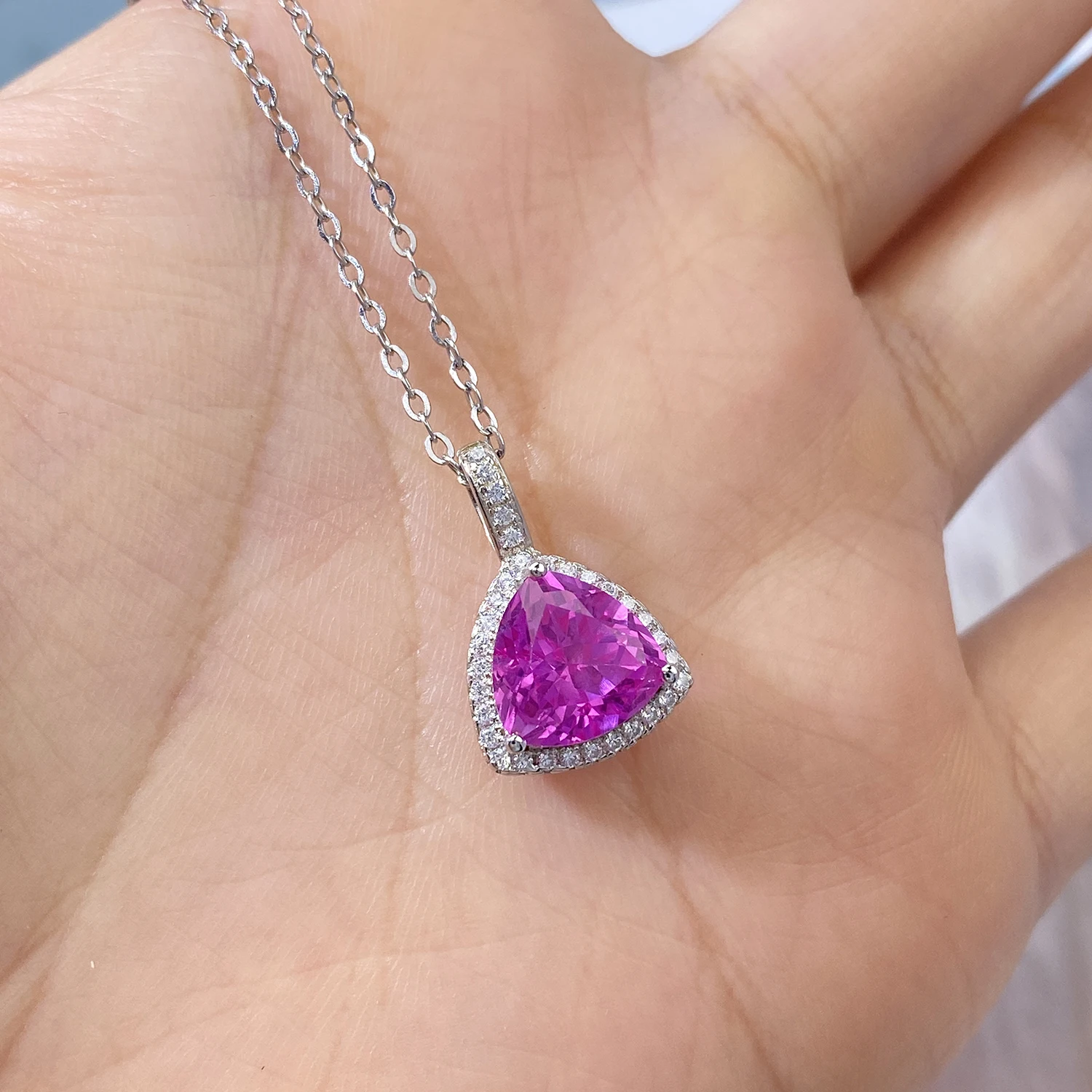 SILE Triangle Pink Topaz Natural Gemstone Pendant Necklaces Women Luxury Jewelry 925 Sterling Silver Clavicle Chain Party Jewels
SILE Triangle Pink Topaz Natural Gemstone Pendant Necklaces Women Luxury Jewelry 925 Sterling Silver Clavicle Chain Party Jewels
