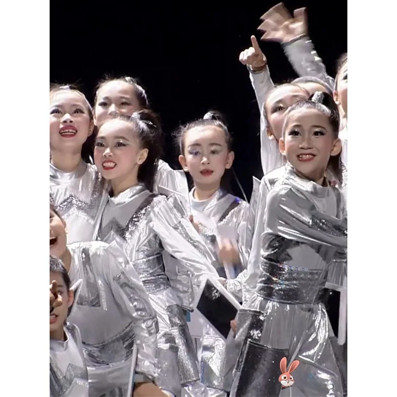 Robot Space Suit Dance Costume Children's Performance Clothes AI Style Astronaut Suit Future Tech Theme for Middle And Primar...
Robot Space Suit Dance Costume Children's Performance Clothes AI Style Astronaut Suit Future Tech Theme for Middle And Primar...