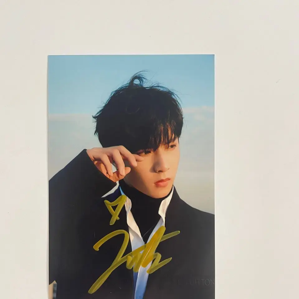 TNT Liu Yaowen's Signature photo non printed Photo 6-inch Assistance gifts for friends and classmates
TNT Liu Yaowen's Signature photo non printed Photo 6-inch Assistance gifts for friends and classmates