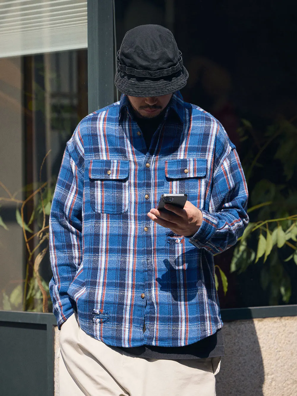 Retro Japanese Style Men's Long Sleeve Cotton Flannel Shirt Jacket Loose Fit Workwear Distressed Washed Pure Cotton Coat
Retro Japanese Style Men's Long Sleeve Cotton Flannel Shirt Jacket Loose Fit Workwear Distressed Washed Pure Cotton Coat