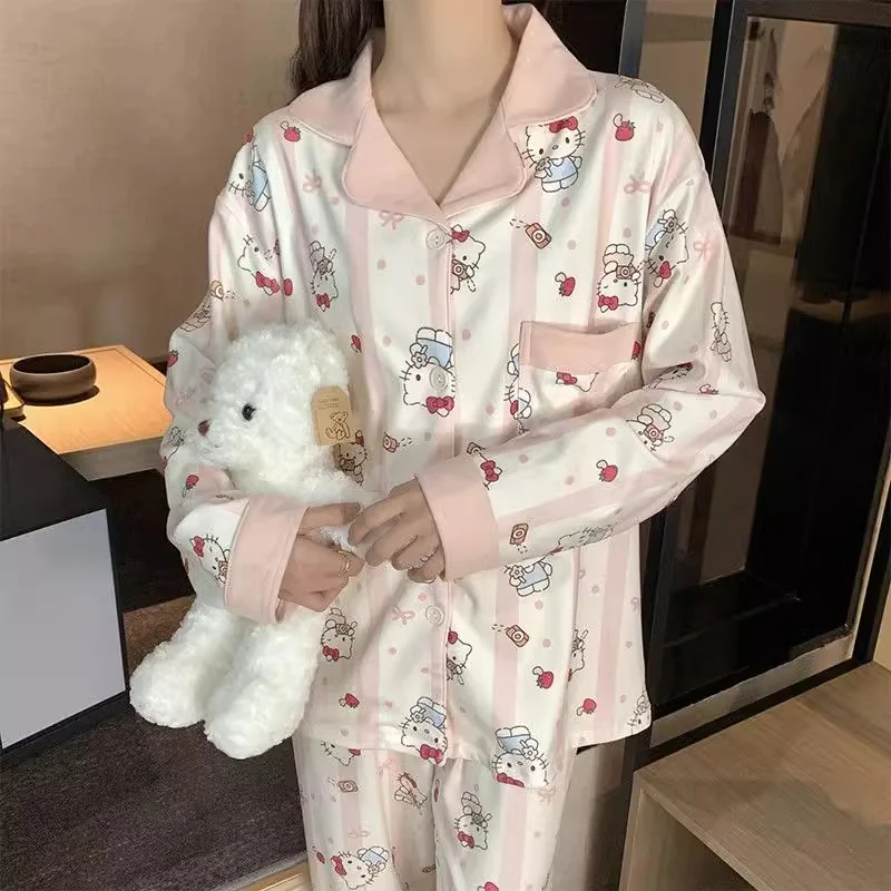 Новые весенние пижамы Hello Kitty с героями мультфильмов, свободная одежда для дома знаменитостей в Интернете, повседневная и удобная, которую можно носить на улице, пижамы
Новые весенние пижамы Hello Kitty с героями мультфильмов, свободная одежда для дома знаменитостей в Интернете, повседневная и удобная, которую можно носить на улице, пижамы