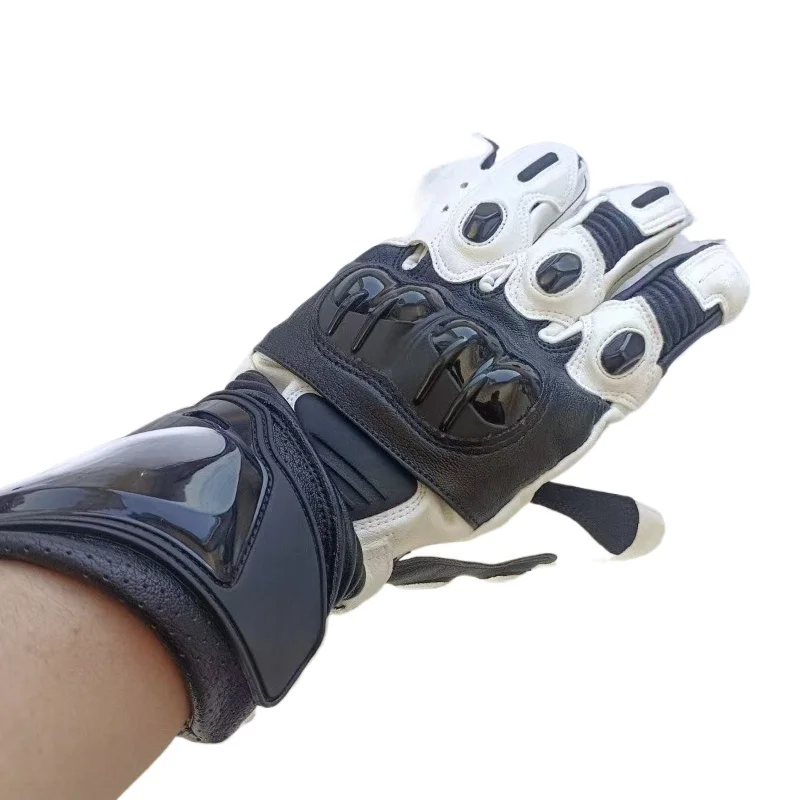 Motorcycle Riding Gloves Protection Carbon Fiber Leather Gloves with Touch Screen Universal Gloves
Motorcycle Riding Gloves Protection Carbon Fiber Leather Gloves with Touch Screen Universal Gloves