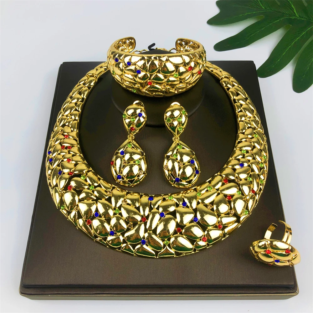 Dubai Gold Plated Jewelry Set For Women Vintage Rhinestone Necklace Earrings Bracelet Ring Full Set Jewelry Wedding Party Gift
Dubai Gold Plated Jewelry Set For Women Vintage Rhinestone Necklace Earrings Bracelet Ring Full Set Jewelry Wedding Party Gift