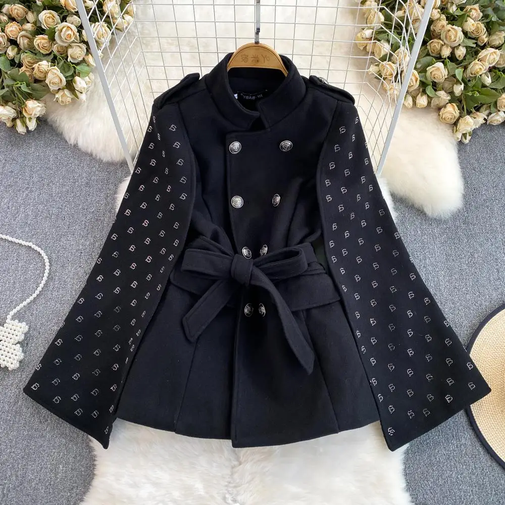 Осень-зима 2023, свободное утягивающее шерстяное пальто средней длины с одной пуговицей, женская верхняя одежда
Осень-зима 2023, свободное утягивающее шерстяное пальто средней длины с одной пуговицей, женская верхняя одежда