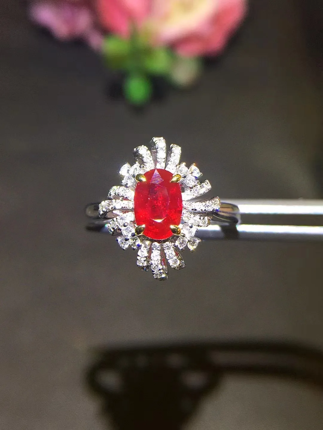 luxury genuine jewelry natural ruby ring 18K white gold with diamond fine women jewelry free shipping wedding party
luxury genuine jewelry natural ruby ring 18K white gold with diamond fine women jewelry free shipping wedding party