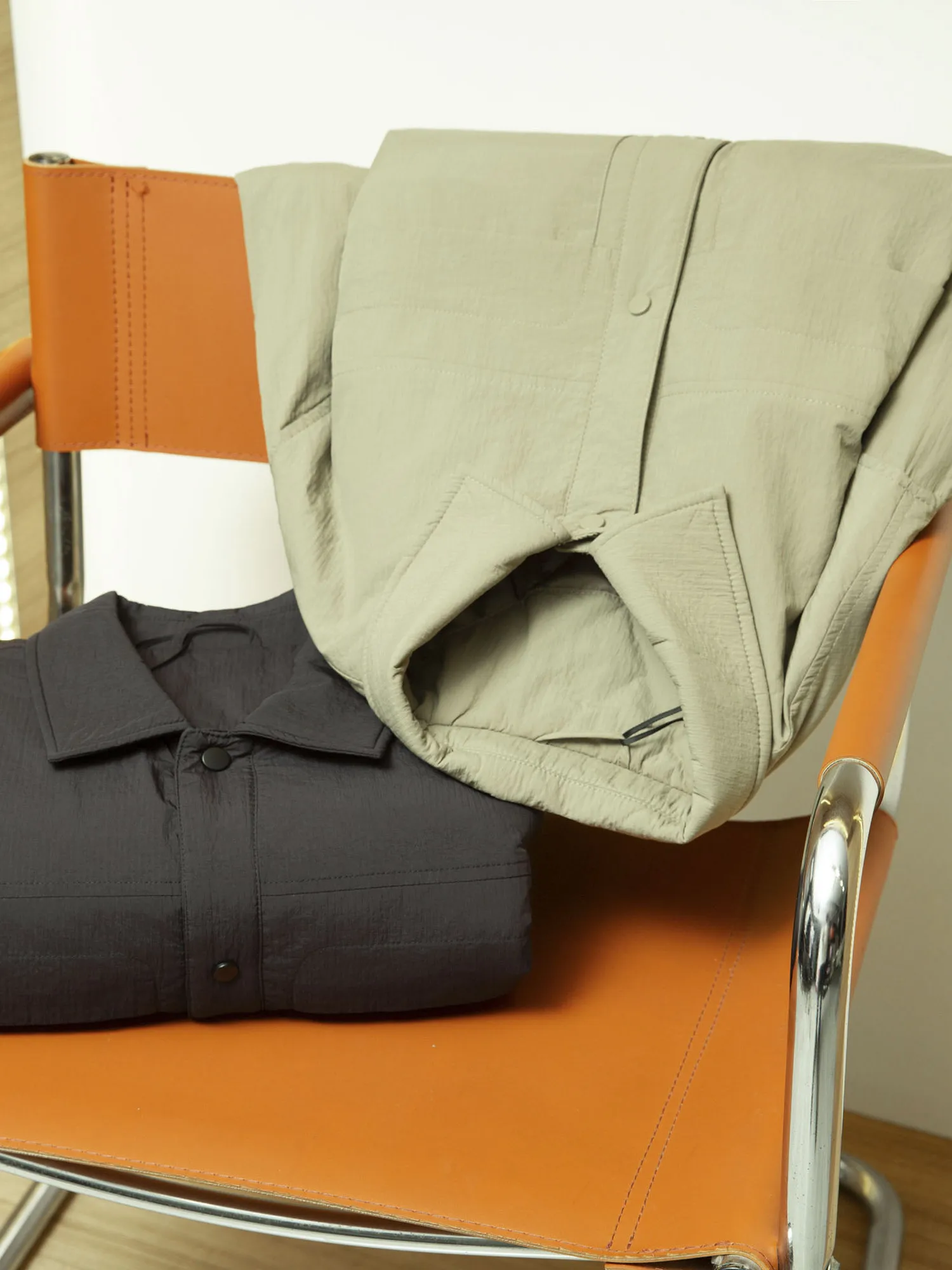 Thiened 3D Tailoring Men's Cotton Jaet Autumn Winter Casual Breathable Water Resistant Warm Cotton Padded Coat Flip Collar
Thiened 3D Tailoring Men's Cotton Jaet Autumn Winter Casual Breathable Water Resistant Warm Cotton Padded Coat Flip Collar