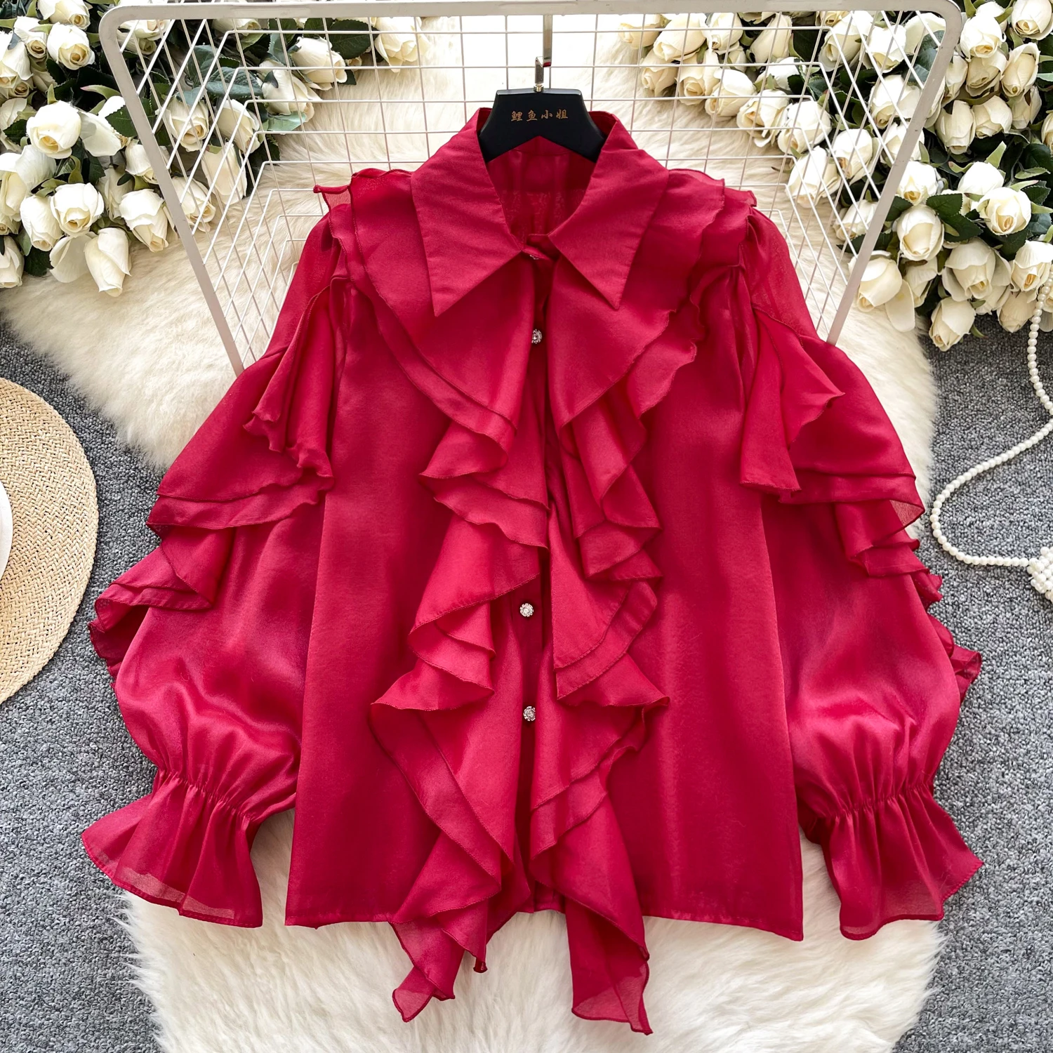 KUSAHIKI Fashion Top Women's 2025 New Chic 3D Ruffle Edge Splicing Single Breasted Satin Shirt
KUSAHIKI Fashion Top Women's 2025 New Chic 3D Ruffle Edge Splicing Single Breasted Satin Shirt