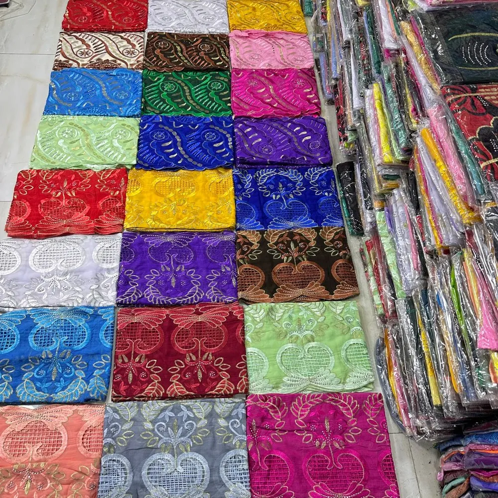 2025 New African Islamic Women Scarf Fashion Pashmina Turban Pray 100% Cotton Embroidered Shawl Wrap Muslim Party Hijab for Lady
2025 New African Islamic Women Scarf Fashion Pashmina Turban Pray 100% Cotton Embroidered Shawl Wrap Muslim Party Hijab for Lady