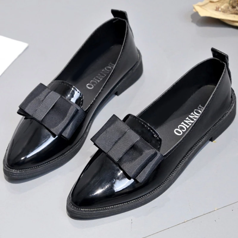 Women's Leather Shoes British Style Spring Autumn Pointed Toe Chunky Heel Loafers Large Size Non-slip Flats Chausure Femme
Women's Leather Shoes British Style Spring Autumn Pointed Toe Chunky Heel Loafers Large Size Non-slip Flats Chausure Femme