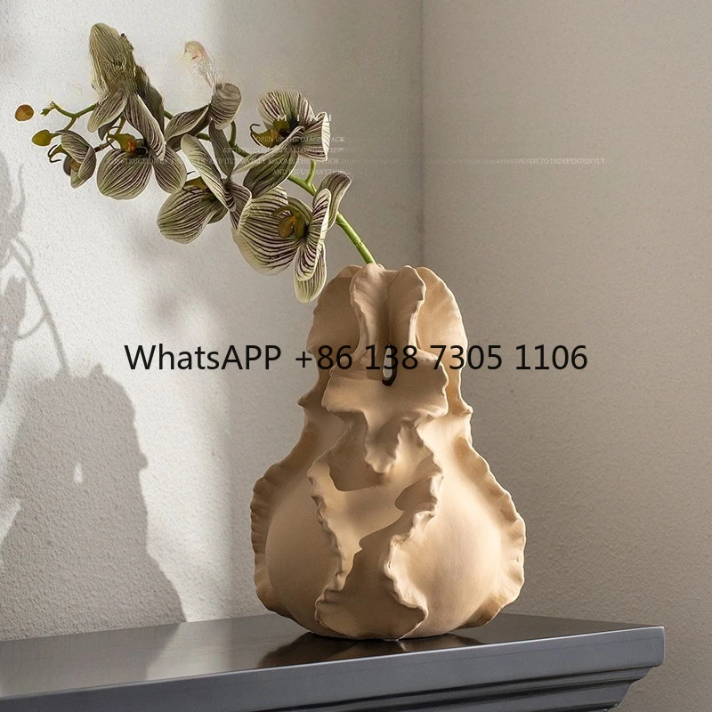 Ваби-песок, сложенная в ветру керамическая ваза с лепестками, домашняя мягкая настольная цветочная композиция, скандинавская модель, орнамент
Ваби-песок, сложенная в ветру керамическая ваза с лепестками, домашняя мягкая настольная цветочная композиция, скандинавская модель, орнамент