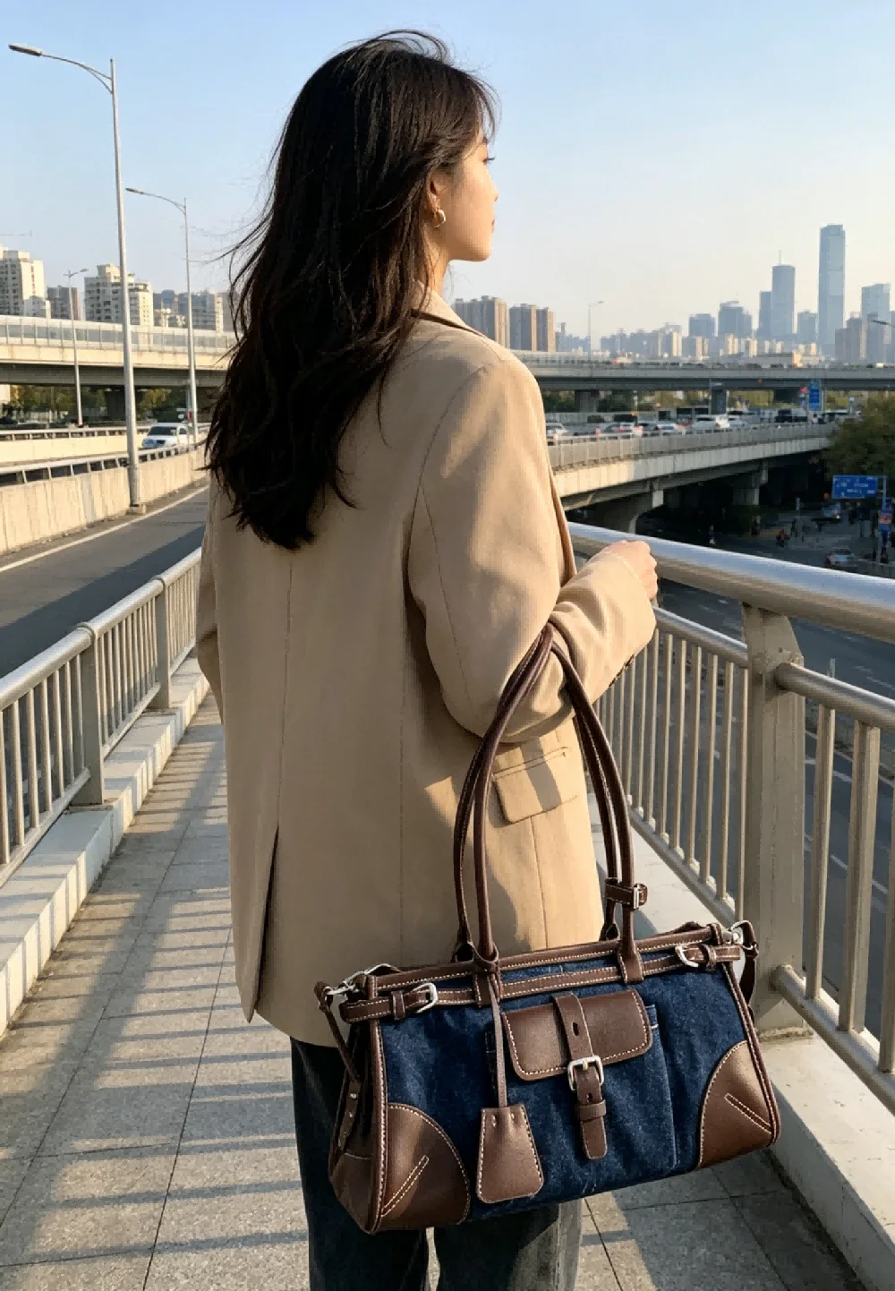 Denim & Leather Trim Tote Bag, Vintage Style Shoulder Bag with Buckle Detail
Denim & Leather Trim Tote Bag, Vintage Style Shoulder Bag with Buckle Detail