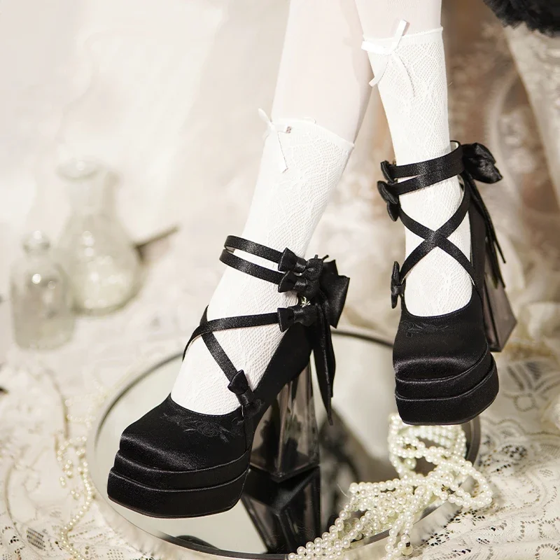 Original Retro Court Style Flower Embroidery Lolita High Heels Elegant Temperament Princess Mary Jane Shoes Cos High Heels Women
Original Retro Court Style Flower Embroidery Lolita High Heels Elegant Temperament Princess Mary Jane Shoes Cos High Heels Women
