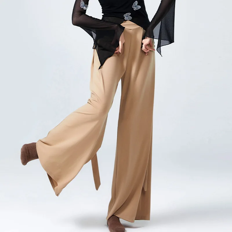 Classical dance practice suit women's dancing pants wide-leg pants elegant Chinese dance suit modern dance streamer straight
Classical dance practice suit women's dancing pants wide-leg pants elegant Chinese dance suit modern dance streamer straight