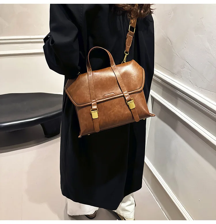 Стильные портативные женские сумки большой вместимости, новые школьные сумки, рюкзаки, пригородные рюкзаки в стиле ретро в британском стиле.
Стильные портативные женские сумки большой вместимости, новые школьные сумки, рюкзаки, пригородные рюкзаки в стиле ретро в британском стиле.