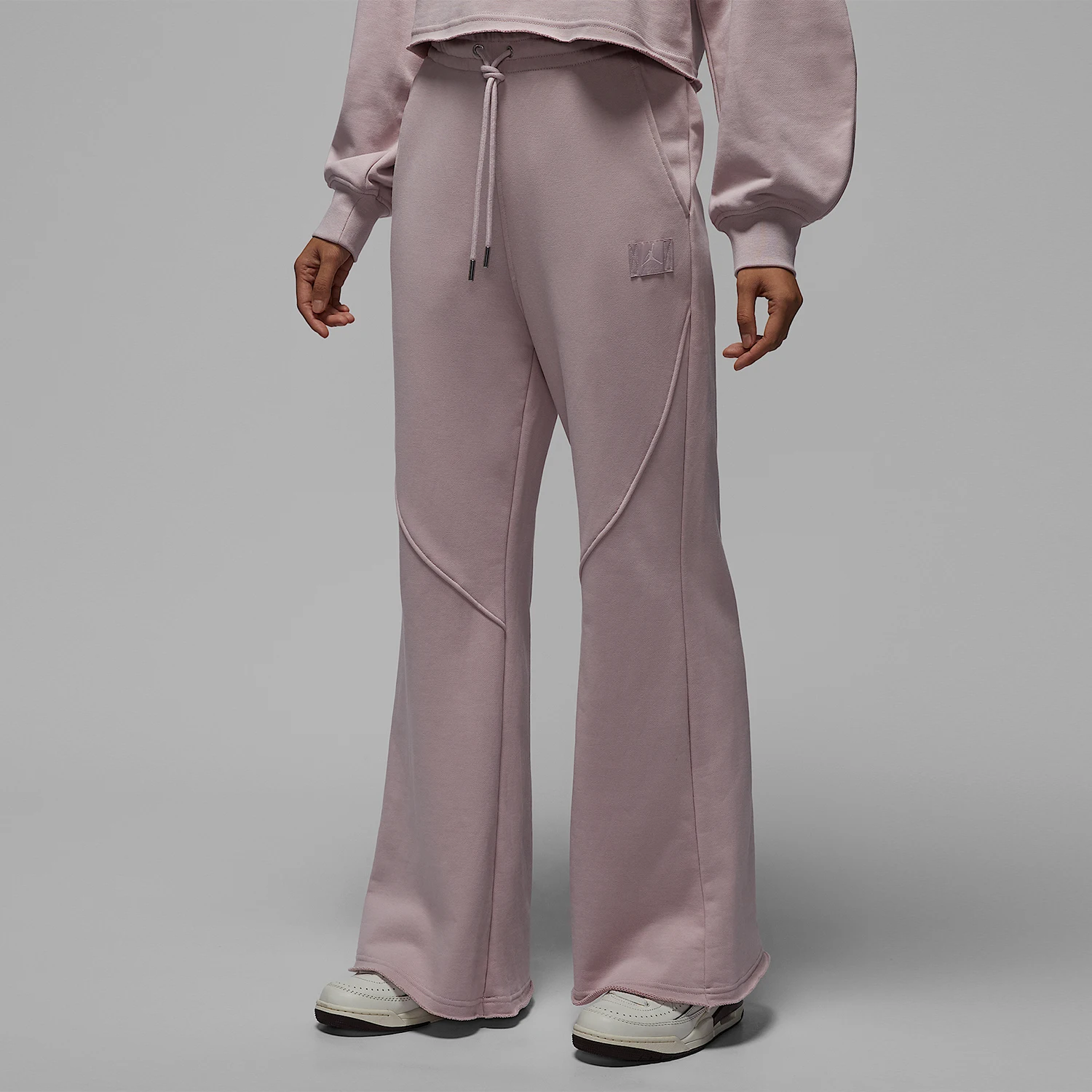 Оригинальные женские спортивные повседневные прочные брюки Nike JORDAN с широкими штанинами IF1025-627
Оригинальные женские спортивные повседневные прочные брюки Nike JORDAN с широкими штанинами IF1025-627