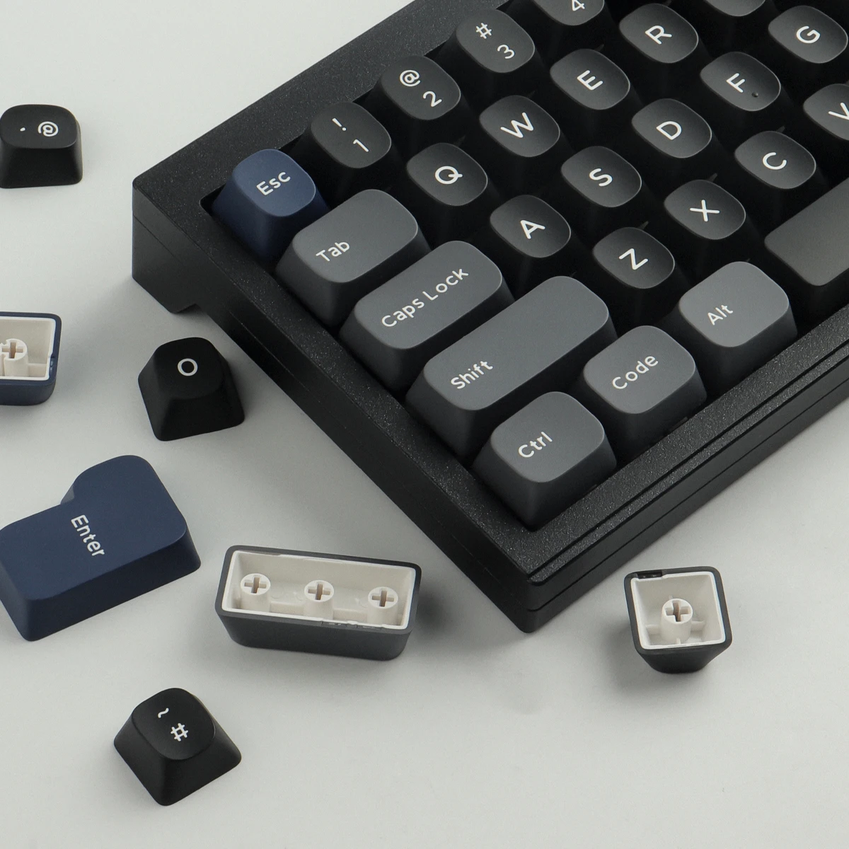 PBT Grayish black blue Keycaps YMK Profile 171 Key DYE-Sublimation for Mechanical Keyboard Keycaps
PBT Grayish black blue Keycaps YMK Profile 171 Key DYE-Sublimation for Mechanical Keyboard Keycaps