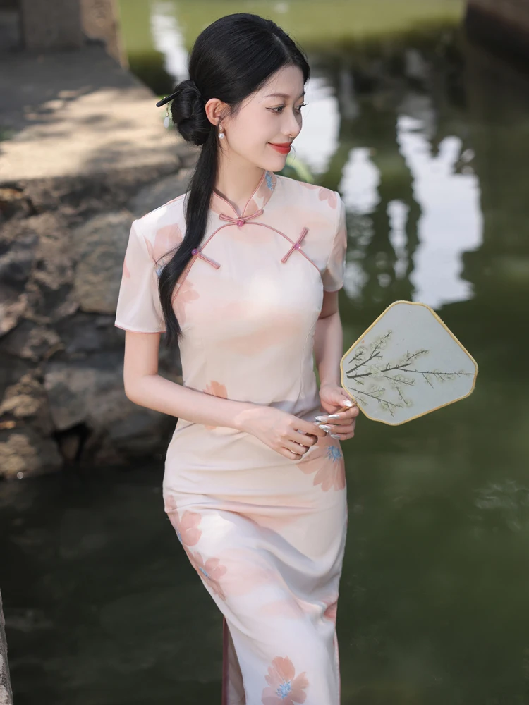 Ele Pink Lady Sle 2023 New Retro Republic of Chi Low Cut ort Sve Daily Wear Chinese Sle Qipao
Ele Pink Lady Sle 2023 New Retro Republic of Chi Low Cut ort Sve Daily Wear Chinese Sle Qipao
