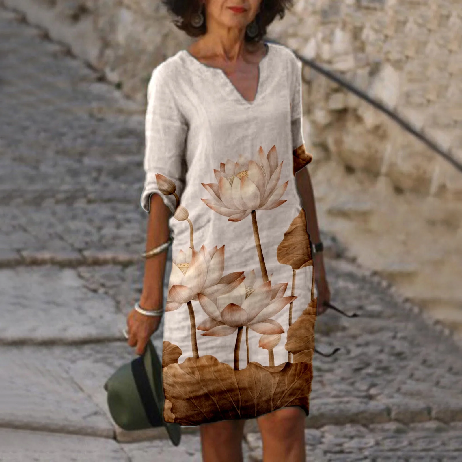 Vintage Women 2024 Summer Elegant Mini Dress New Floral Print Fashion Casual Short Sleeve V-Neck Vest Loose Y2k Dresses
Vintage Women 2024 Summer Elegant Mini Dress New Floral Print Fashion Casual Short Sleeve V-Neck Vest Loose Y2k Dresses