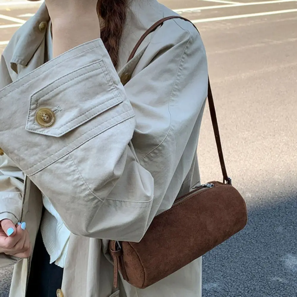 Shoulder Bag Suede Pillow Handbag Large Capacity Handbag Slouchy Hobo Bags Candy Color Korean Style Solid Color Tote Bag Holiday
Shoulder Bag Suede Pillow Handbag Large Capacity Handbag Slouchy Hobo Bags Candy Color Korean Style Solid Color Tote Bag Holiday