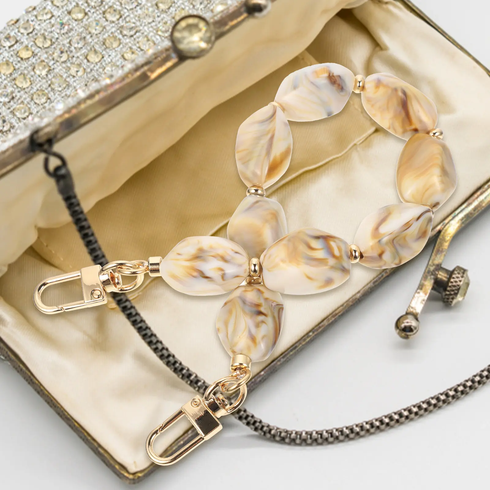 Stylish Beaded Bag Chain Strap Replacement for Handbag Clutch Messenger Bags Easy Connect Beaded Purse Chain Bag Strap
Stylish Beaded Bag Chain Strap Replacement for Handbag Clutch Messenger Bags Easy Connect Beaded Purse Chain Bag Strap