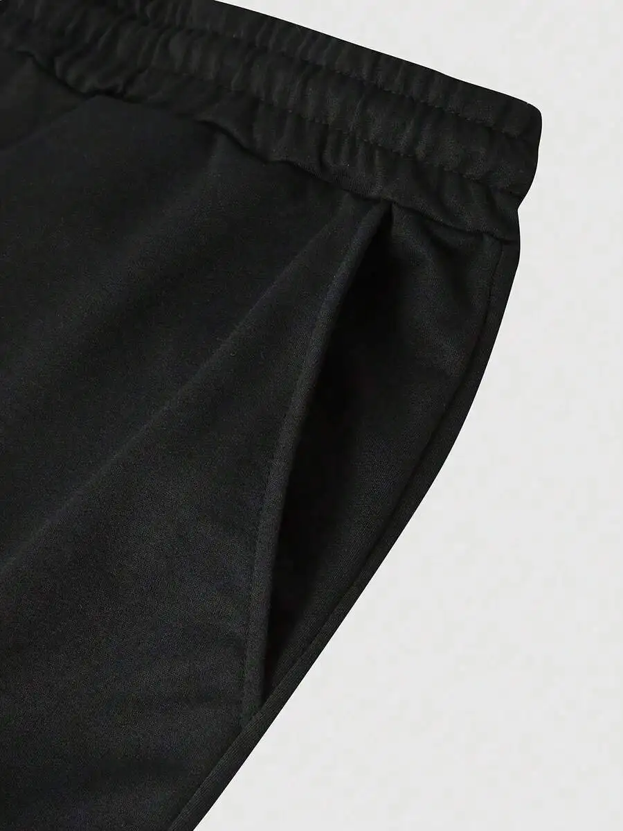 Mens Cotton Blend Short Sleeve T-Shirt And Knee-Length Drawstring Shorts Set Casual Summer Outfit
Mens Cotton Blend Short Sleeve T-Shirt And Knee-Length Drawstring Shorts Set Casual Summer Outfit