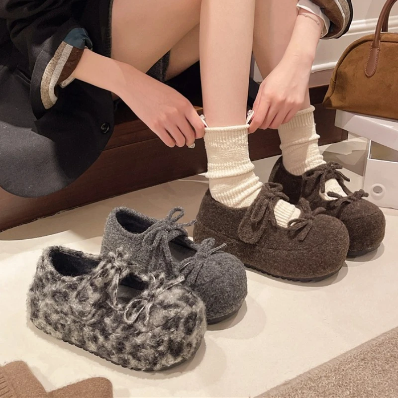 Winter Slip On Chunky Loafer Shoes Women New Fleece Lined Warm Women Snow Shoes Comfortable Leopard Female Cotton Shoes
Winter Slip On Chunky Loafer Shoes Women New Fleece Lined Warm Women Snow Shoes Comfortable Leopard Female Cotton Shoes