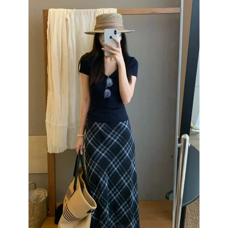 Women Slim Fit Solid Short Sleeve T Shirt Plaid Fish Tail A Line Skirt Two Piece Set Daily Casual Outfit
Women Slim Fit Solid Short Sleeve T Shirt Plaid Fish Tail A Line Skirt Two Piece Set Daily Casual Outfit