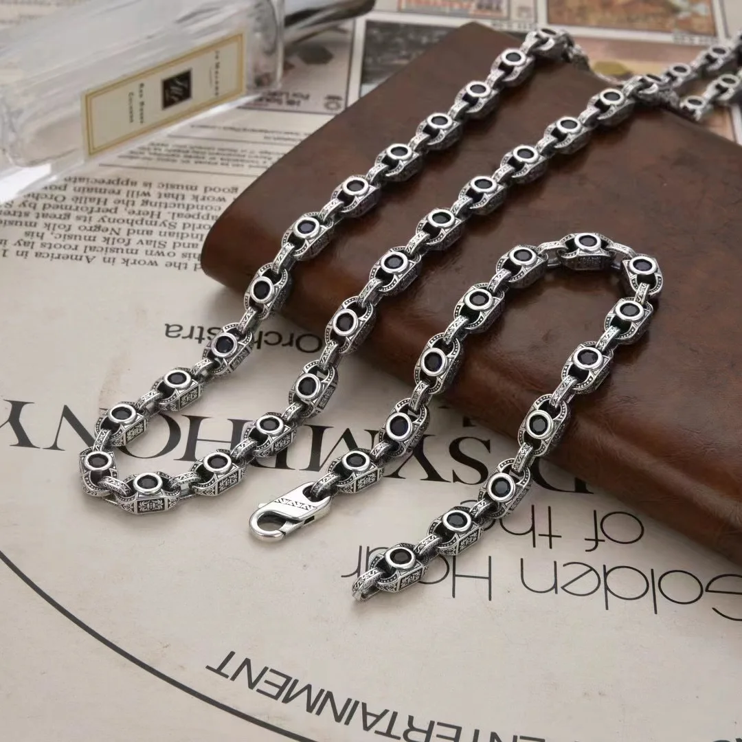 European and American pure silver diamond studded necklace bracelet, retro, atmospheric, punk trend, thick Thai silver chain
European and American pure silver diamond studded necklace bracelet, retro, atmospheric, punk trend, thick Thai silver chain