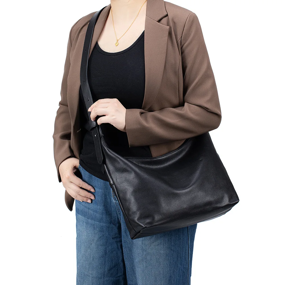Woman Handbag Cowhide Hobo Bag Genuine Leather Underarm Tote Bag For Women Large-capacity Crossbody Dumpling Bag Shoulder Bag
Woman Handbag Cowhide Hobo Bag Genuine Leather Underarm Tote Bag For Women Large-capacity Crossbody Dumpling Bag Shoulder Bag