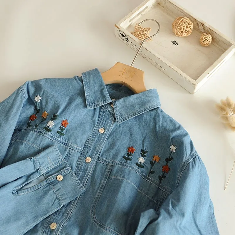 2023 Spring New Preppy Style Women Long Sleeve Turn-down Collar Casual Shirts Vintage Embroidery Flower Cotton Denim Blouse C986
2023 Spring New Preppy Style Women Long Sleeve Turn-down Collar Casual Shirts Vintage Embroidery Flower Cotton Denim Blouse C986