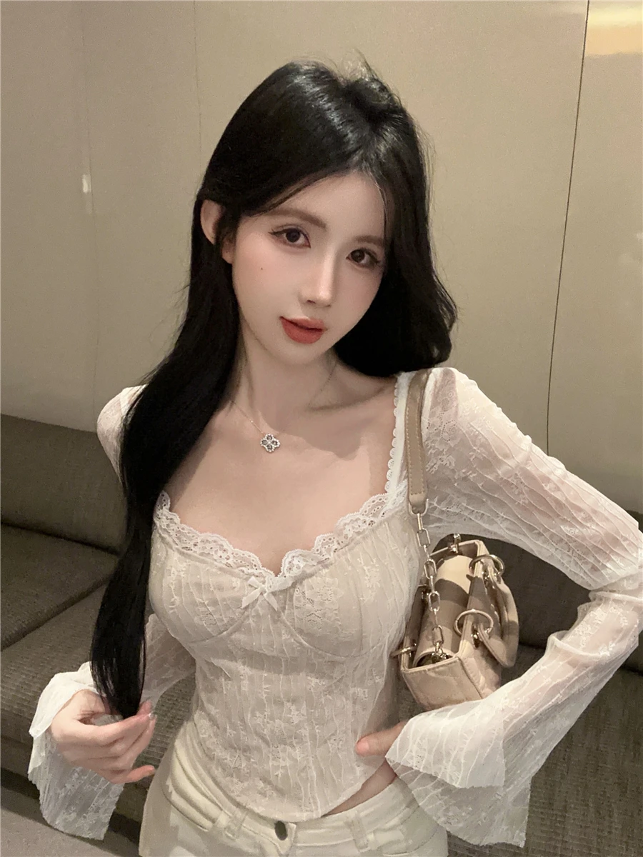 Pure Desire Sexy Square Collar Fishbone Top Women Winter Small Fragrance Knot Lace Bell Sleeve Base Shirt Inner Wear
Pure Desire Sexy Square Collar Fishbone Top Women Winter Small Fragrance Knot Lace Bell Sleeve Base Shirt Inner Wear