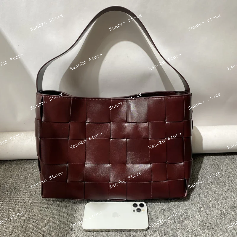 genuine leather top layer cowhide weave bags for women luxury designer handbag purses 25 new fashion commuting underarm shoulde
genuine leather top layer cowhide weave bags for women luxury designer handbag purses 25 new fashion commuting underarm shoulde
