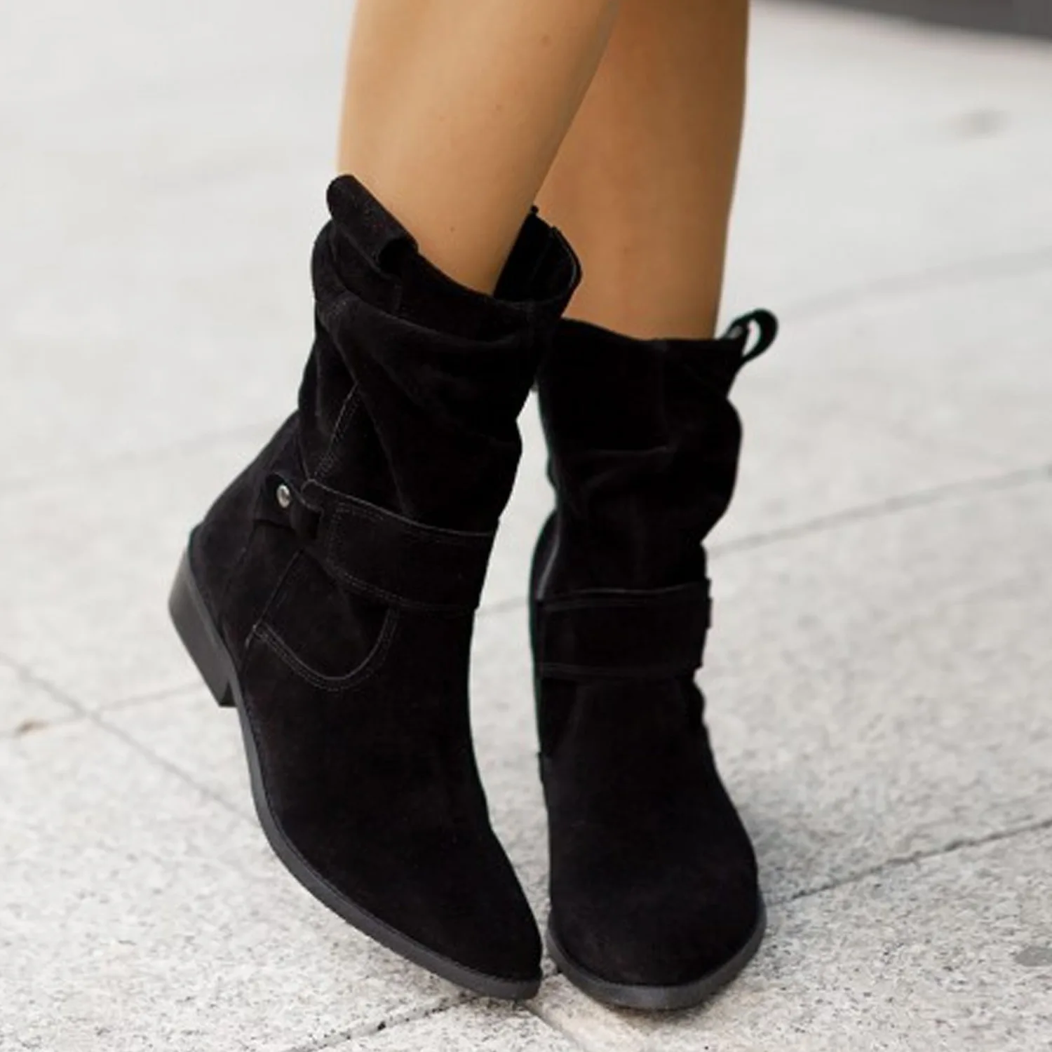 New Women Ankle Boots Winter Low Heels Round comfortable Casual Shoes Faux Suede Female Low Boots Suede low leg Boots Large size
New Women Ankle Boots Winter Low Heels Round comfortable Casual Shoes Faux Suede Female Low Boots Suede low leg Boots Large size