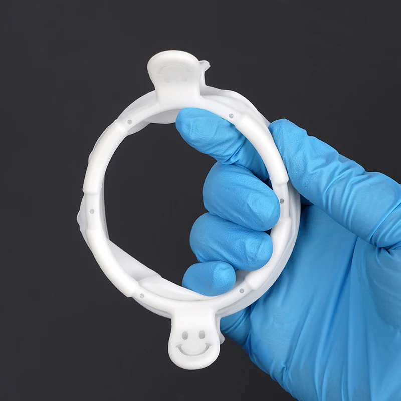 Ретрактор для губ и щек, расширитель рта, резиновый барьер, O-образный, размеры S/M/L, инструмент для стоматологии, 1 шт.
Ретрактор для губ и щек, расширитель рта, резиновый барьер, O-образный, размеры S/M/L, инструмент для стоматологии, 1 шт.