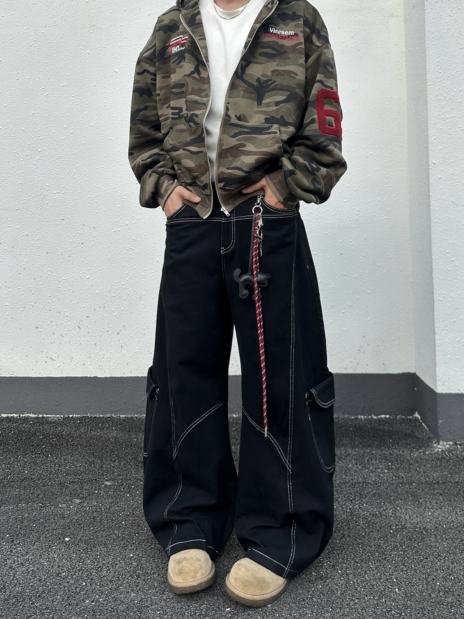 American Retro Structural Design Jeans Men Women Wide Leg Pants Decorative Knife Blade Zipper Casual Wear Durable Denim
American Retro Structural Design Jeans Men Women Wide Leg Pants Decorative Knife Blade Zipper Casual Wear Durable Denim