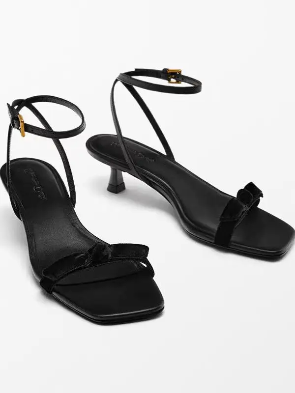 MD New Women's Sandals Bule High Heels Knot Bla Faionable All-Match Square Head Comfortable to Wear Bule Sa...
MD New Women's Sandals Bule High Heels Knot Bla Faionable All-Match Square Head Comfortable to Wear Bule Sa...