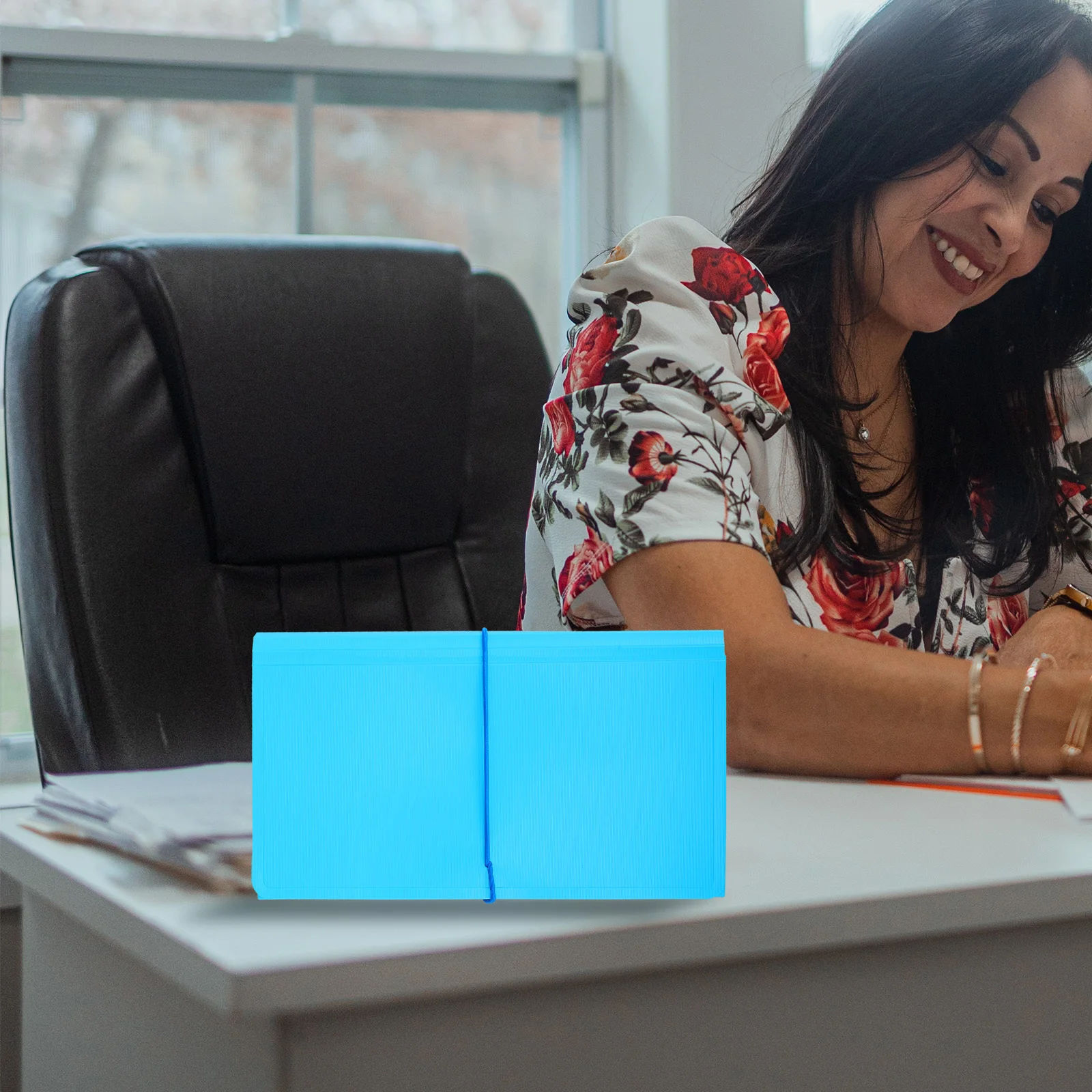 2Pcs Document Organizer File Folder with 13 Expandable Pockets Portable Holder for Certificates Cards Papers Storage
2Pcs Document Organizer File Folder with 13 Expandable Pockets Portable Holder for Certificates Cards Papers Storage