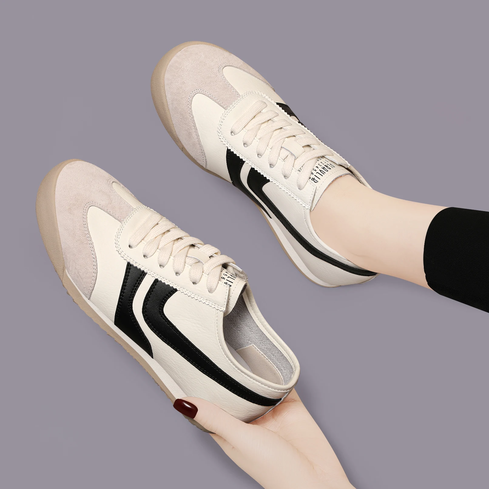 Genuine Leather Travel Soft-soled Sports Casual Shoe Walking Driving Women's Outdoor Running Thick-soled Women Flats Retro Shoe
Genuine Leather Travel Soft-soled Sports Casual Shoe Walking Driving Women's Outdoor Running Thick-soled Women Flats Retro Shoe