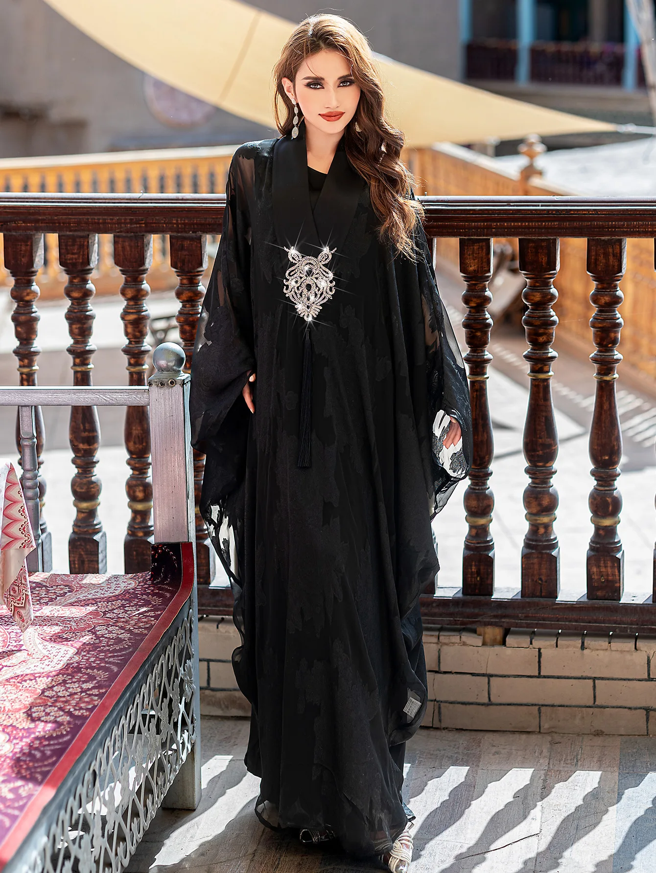 Ramadan Muslim Luxury Fashion Saudi Arabian Embroidered Black Jacquard Bat Bat Shirt with tassel Large Loose Elegant Dubai Robe
Ramadan Muslim Luxury Fashion Saudi Arabian Embroidered Black Jacquard Bat Bat Shirt with tassel Large Loose Elegant Dubai Robe