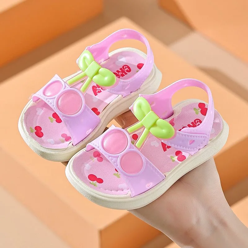 Children's sandals Indoor family slippers children cute cartoon girl soft soles non-slip summer new soft soles
Children's sandals Indoor family slippers children cute cartoon girl soft soles non-slip summer new soft soles