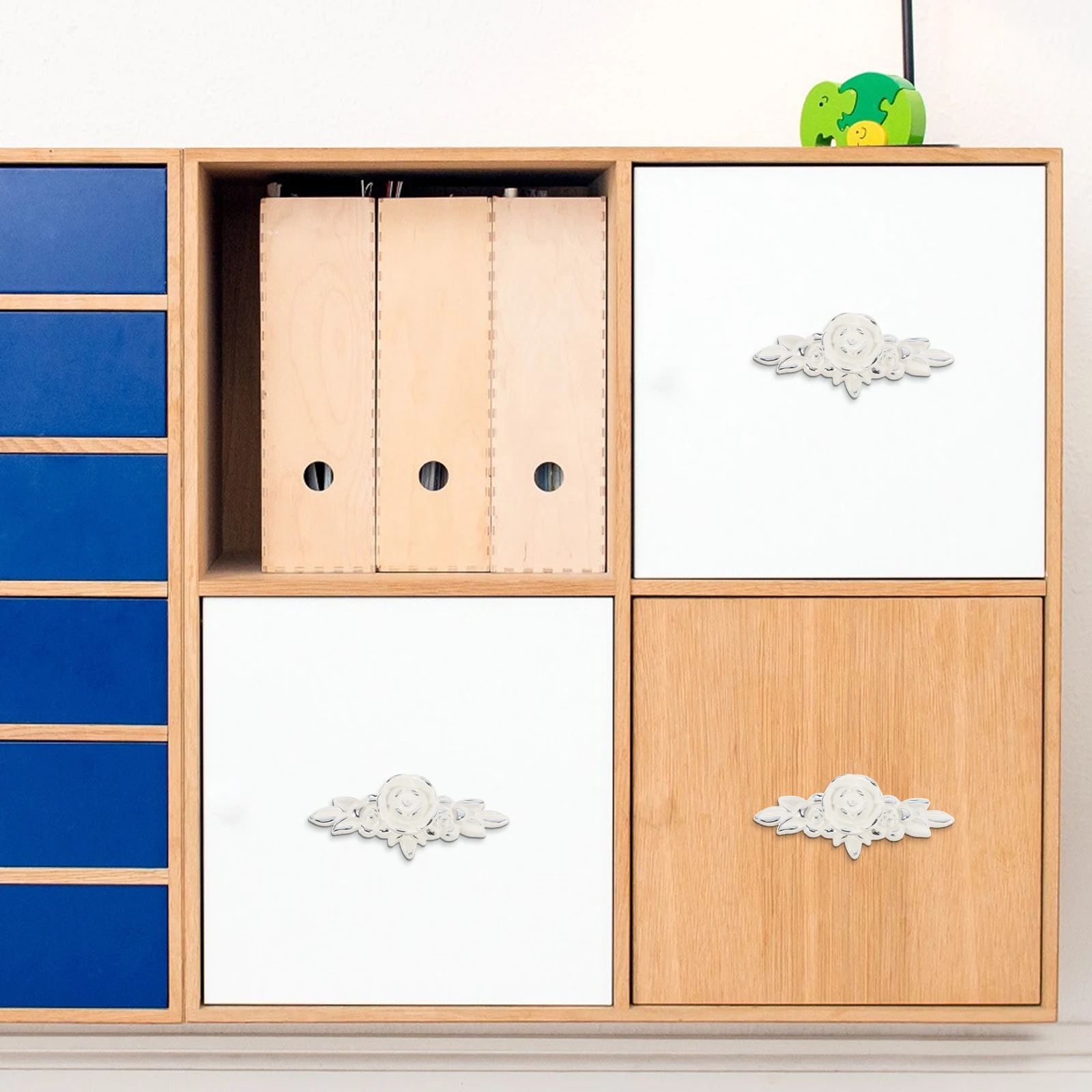 Винтажные ручки для шкафа с розой и задней панелью, ручки для выдвижных ящиков из цинкового сплава, европейский цветочный дизайн, прочная ручка для ящика комода
Винтажные ручки для шкафа с розой и задней панелью, ручки для выдвижных ящиков из цинкового сплава, европейский цветочный дизайн, прочная ручка для ящика комода